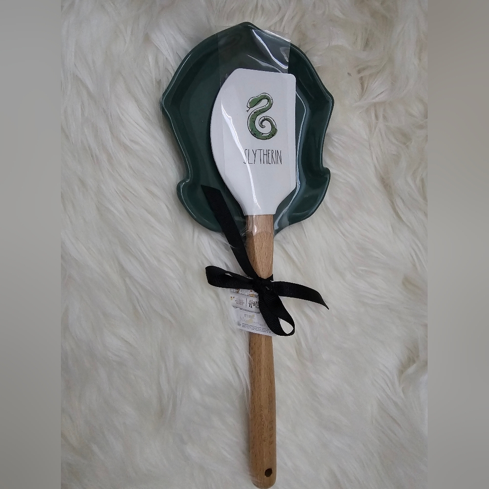 Rae Dunn Harry Potter Slytherin Spatula & Spoon Rest Set